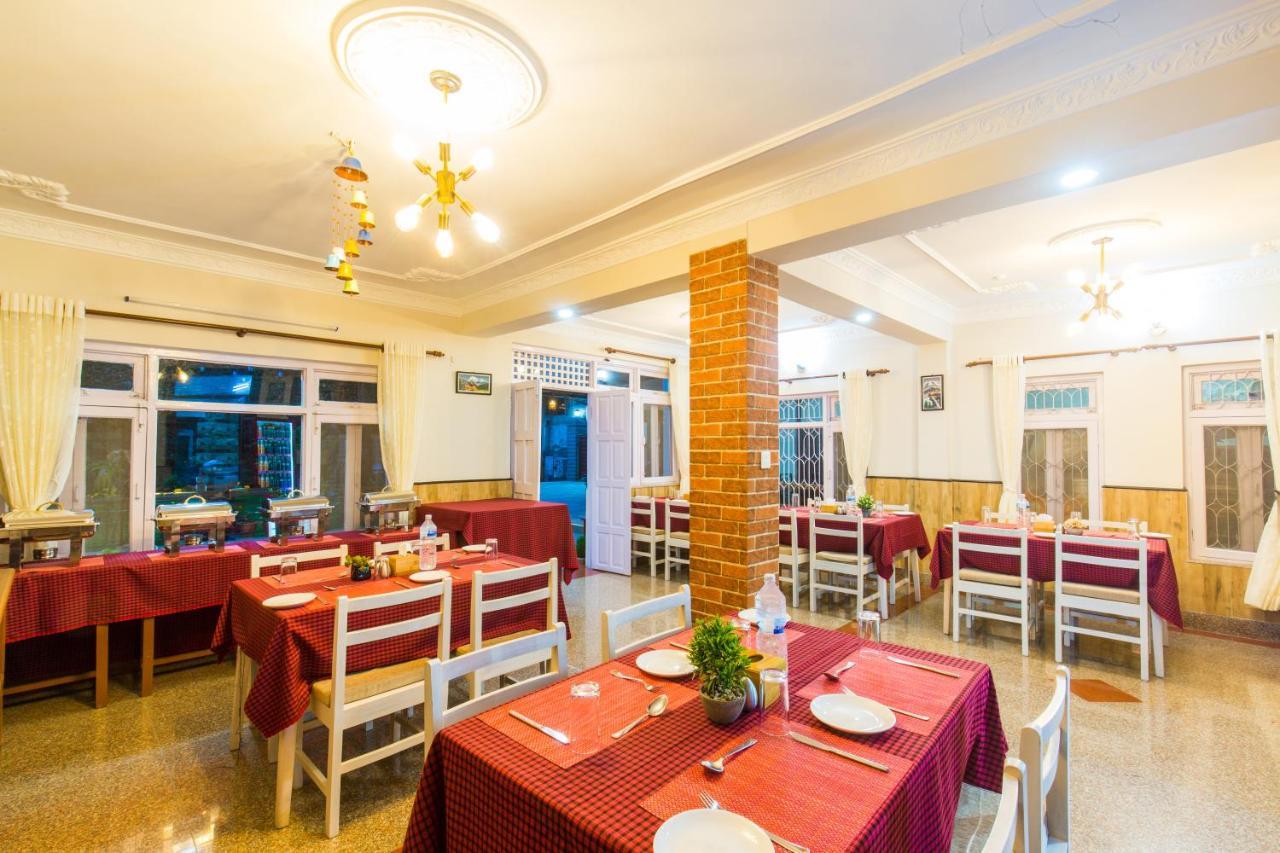 Hotel Acme Inn Kathmandu Exteriör bild