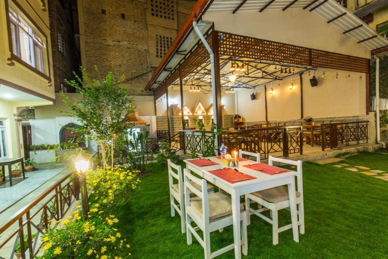 Hotel Acme Inn Kathmandu Exteriör bild